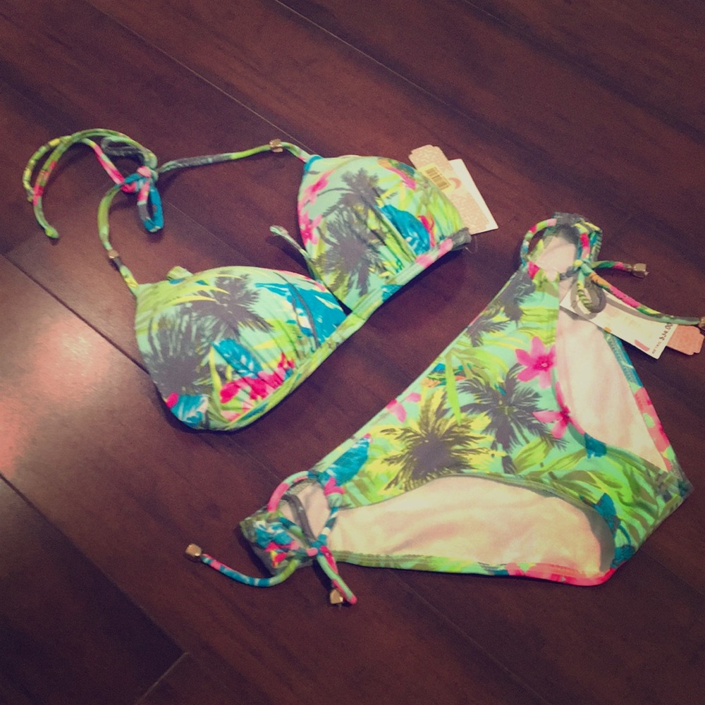 Gianni Bini Tropical Bikini 🌴